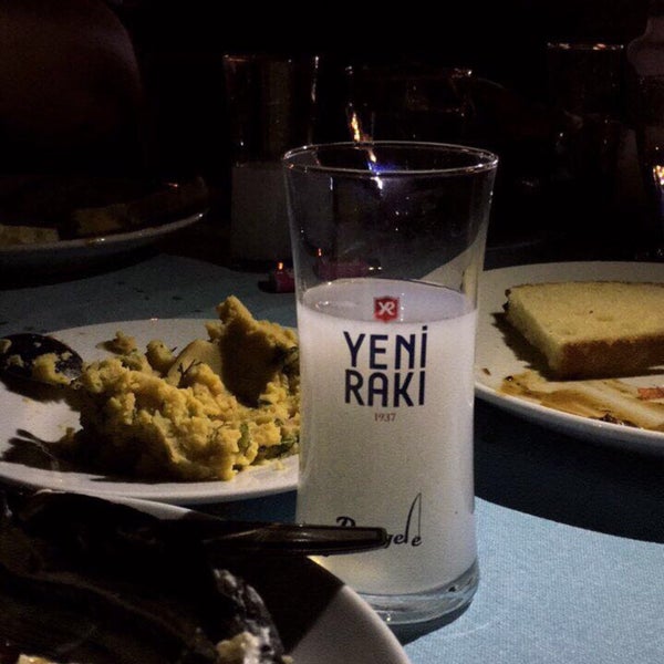 5/13/2017에 Şükrü H.님이 Ege Rıhtım Restaurant에서 찍은 사진