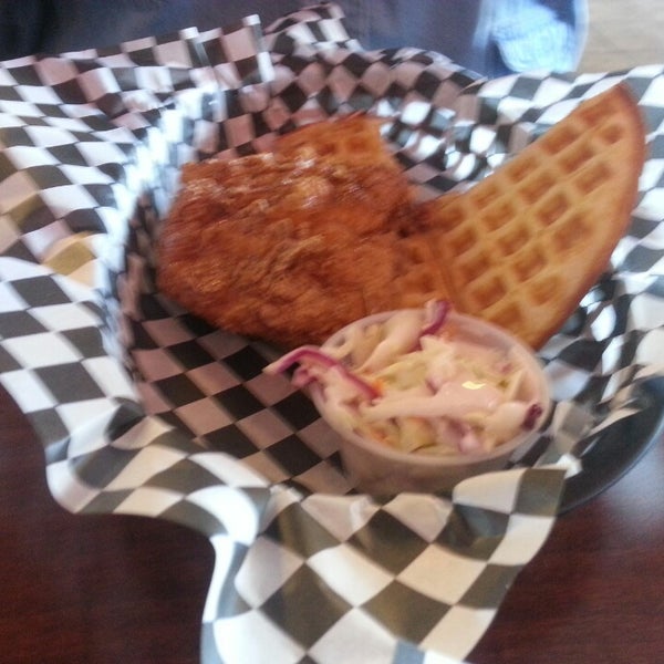 Foto tomada en Butter And Zeus Waffle Sandwiches  por Joe E. el 6/20/2014