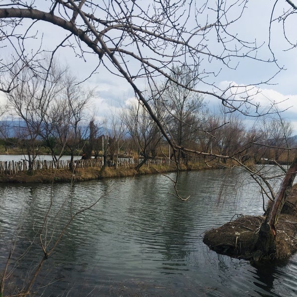 Foto tirada no(a) Arif Abi&#39;nin Yeri por Simge Yıldız em 3/8/2020