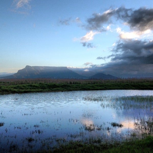Flamingo Vlei Neighborhood in Table View