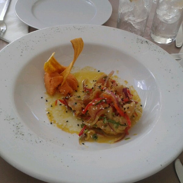 12/20/2013にArturo R.がBucare Restaurant Gourmetで撮った写真