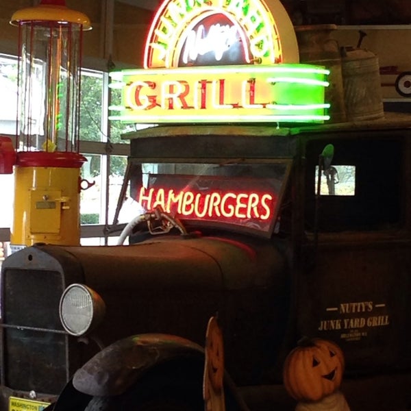 Nuttys Junk Yard Grill Arlington, WA