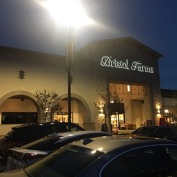 New Bristol Farms in Woodland Hills aims to 'engage' customers, not just  'sell stuff' – Daily News