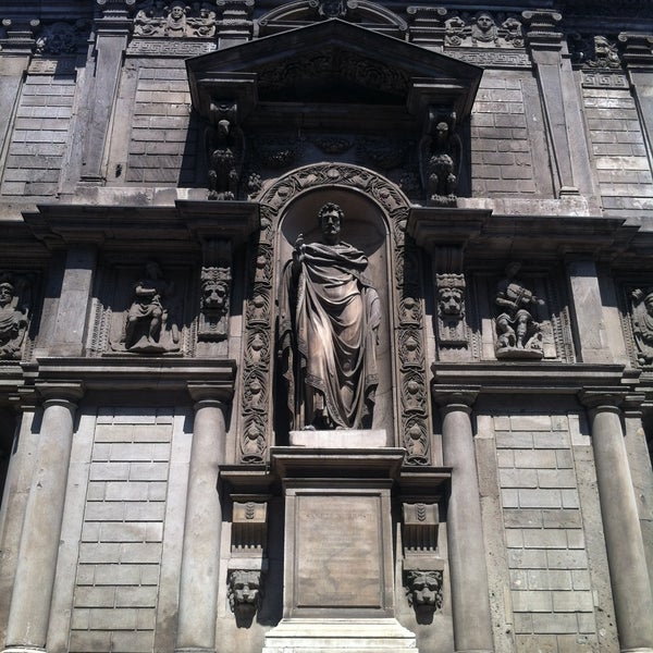 Foto di Palazzo dei Giureconsulti Struttura in Milan