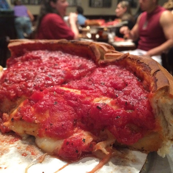 4/18/2015にCristina O.がPatxi&#39;s Pizzaで撮った写真