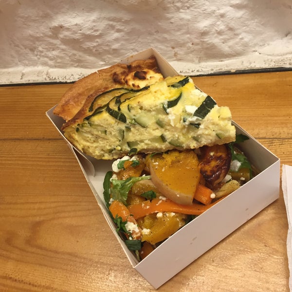 Delicious quiche and salad, fresh and tasty!