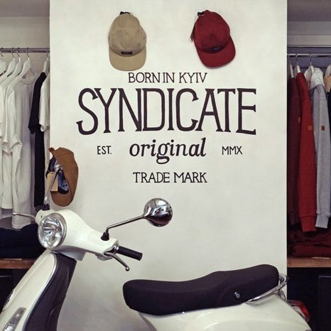 รูปภาพถ่ายที่ SYNDICATE shop&amp;bar โดย SYNDICATE shop&amp;bar เมื่อ 3/31/2014