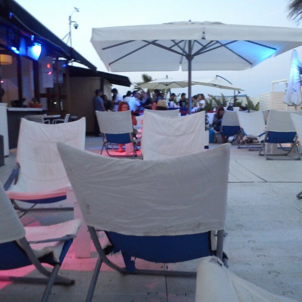Снимок сделан в La Playa Summerclub пользователем Ângela P. 7/2/2013
