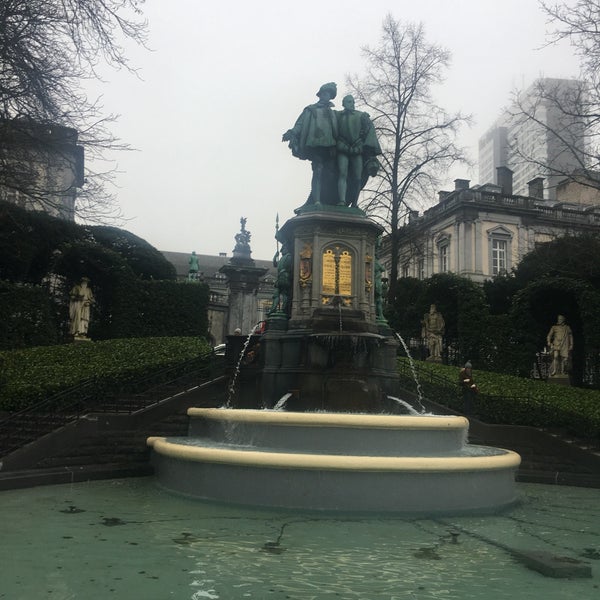 Photo taken at Kleine Zavel / Place du Petit Sablon by Janiah K. on 12/27/2019