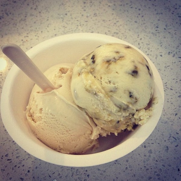 Photo taken at Lottie&#39;s Creamery by Christopher F. on 7/10/2013