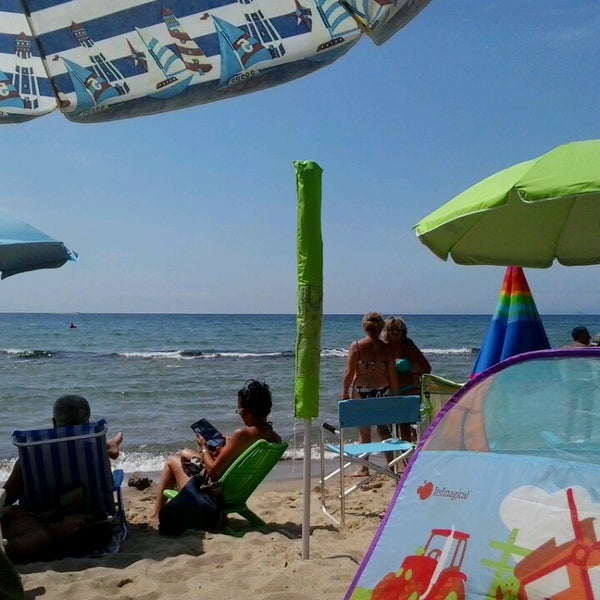 Foto scattata a Spiaggia Della Sterpaia da Simone B. il 8/14/2013
