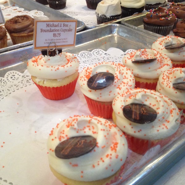 Photos at Magnolia Bakery Rockefeller Center 1240 Avenue of the