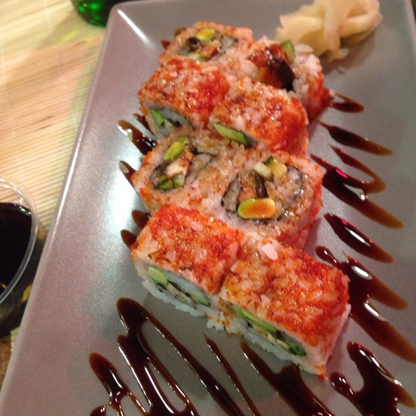 รูปภาพถ่ายที่ Takeme Sushi โดย Luis P. เมื่อ 3/26/2014
