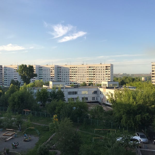 Юго-западный жилмассив новосибирск фото. Просторный жилмассив новосибирск. Западный жилмассив новосибирск. Улица бронная новосибирск. Олимпийская деревня москва 1980.