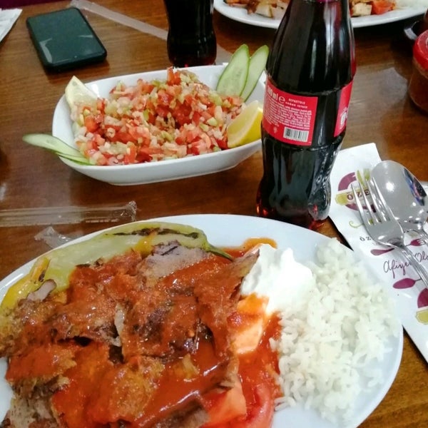 carsi ozen lokantasi efeler de turk ev yemekleri restorani