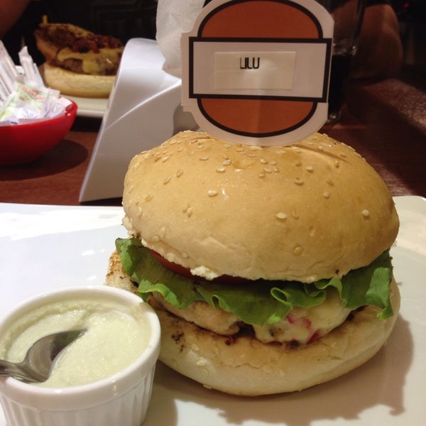 2/22/2014 tarihinde Taciana A.ziyaretçi tarafından My Burger'de çekilen fotoğraf