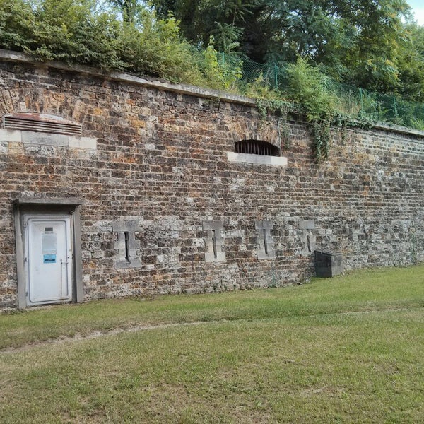 Fort De L'Est Base militaire Fort De L'Est Base militaire