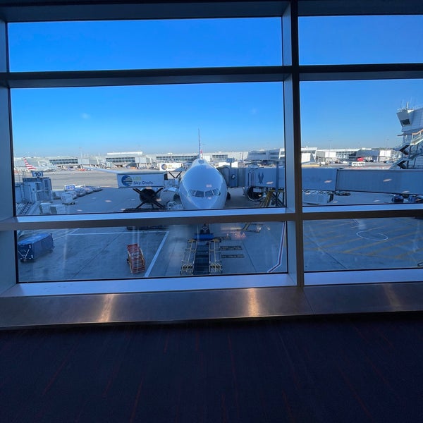 New York Sports Bar Jamaica 24 tips