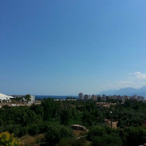 Foto scattata a Antalya Migros AVM da Ahmet Ç. il 6/16/2013