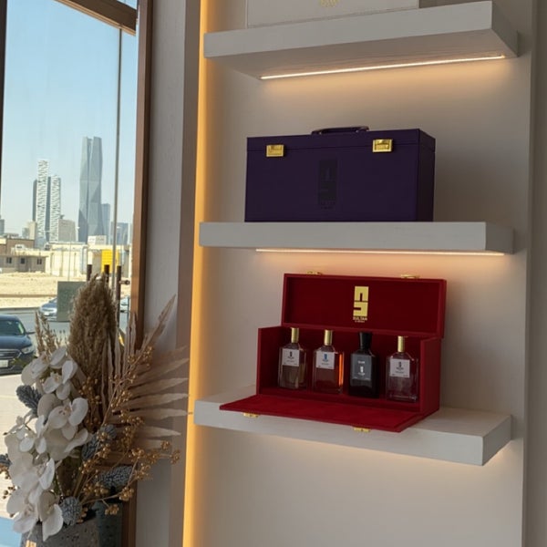 عطور سلطان المنيع | sultan almanea perfumes - Perfume Shop in حطين