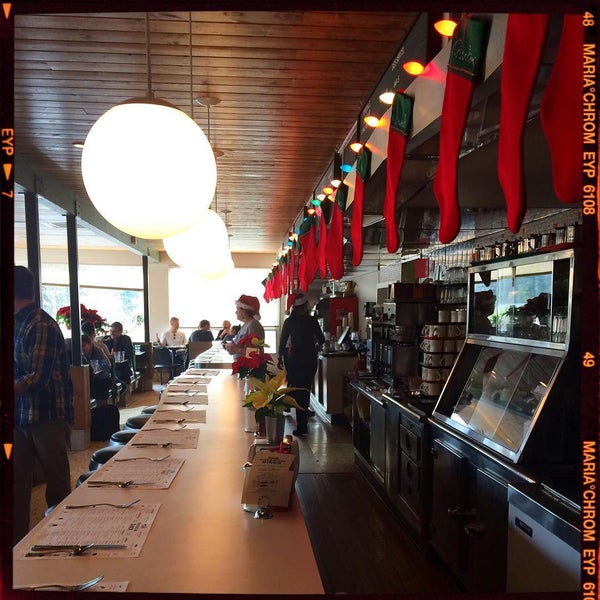 12/24/2015 tarihinde Scott C.ziyaretçi tarafından Phoenicia Diner'de çekilen fotoğraf