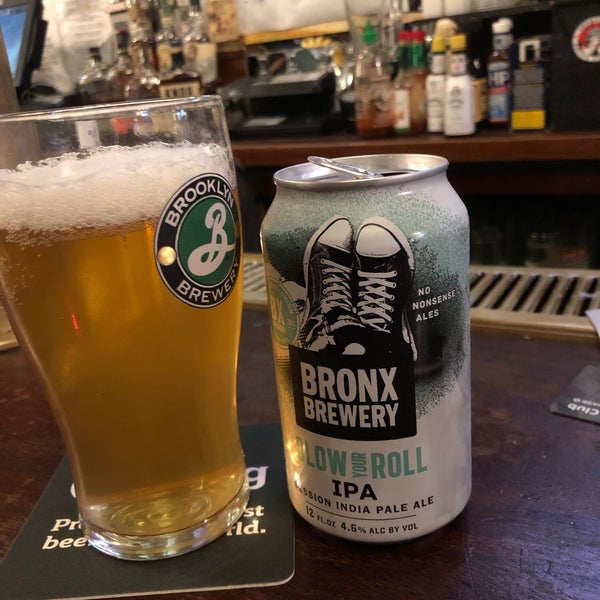 Снимок сделан в Foley&#39;s NY Pub &amp; Restaurant пользователем Drew Y. 3/21/2019