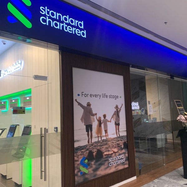Standard Chartered Bank Damansara Utama'da Banka