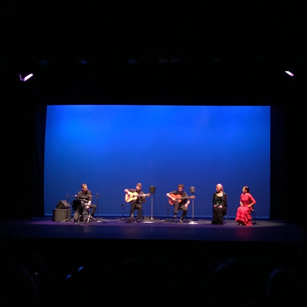 8/29/2017 tarihinde Abdulrahmanziyaretçi tarafından Tablao Flamenco Cordobés'de çekilen fotoğraf
