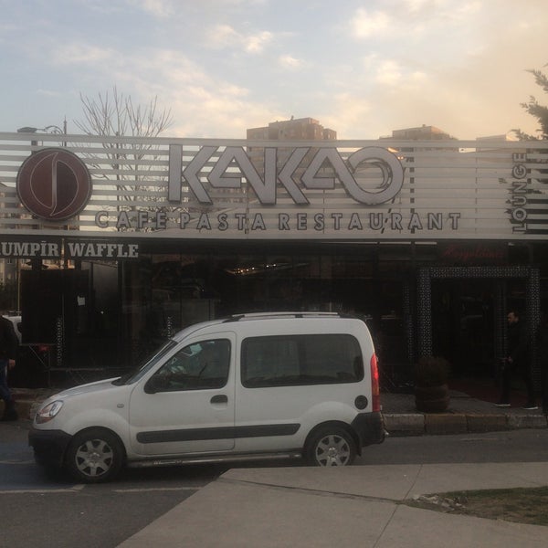 รูปภาพถ่ายที่ Kakao Lounge โดย Kahve keyfisi Falı... เมื่อ 3/2/2020