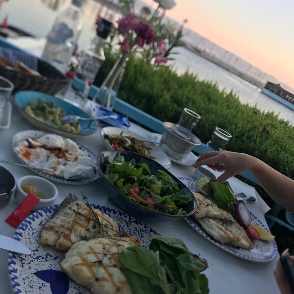 Foto scattata a Hereke Balık Restaurant da 💦uğur K. il 8/17/2021