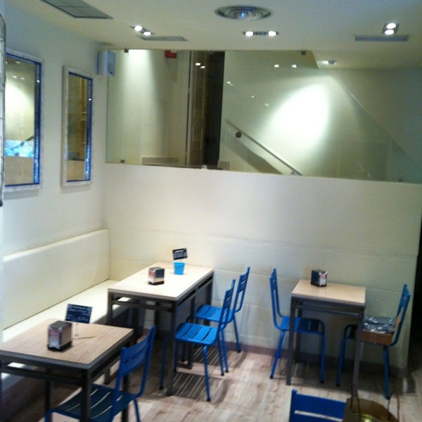 รูปภาพถ่ายที่ Icíar Cafe &amp; Kitchen Bar โดย Juan Jose D. เมื่อ 5/26/2013
