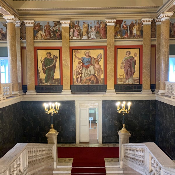 รูปภาพถ่ายที่ Magyar Nemzeti Múzeum โดย .Serkan. เมื่อ 5/4/2022
