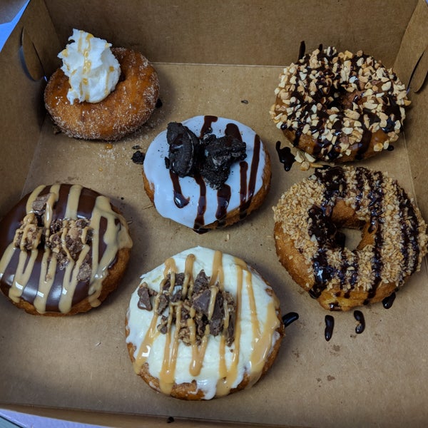 Amazing Glazed Donut Shop in Chesapeake