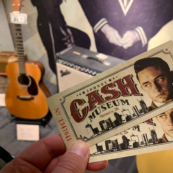 1/21/2019 tarihinde Axeziyaretçi tarafından Johnny Cash Museum and Bongo Java Cafe'de çekilen fotoğraf