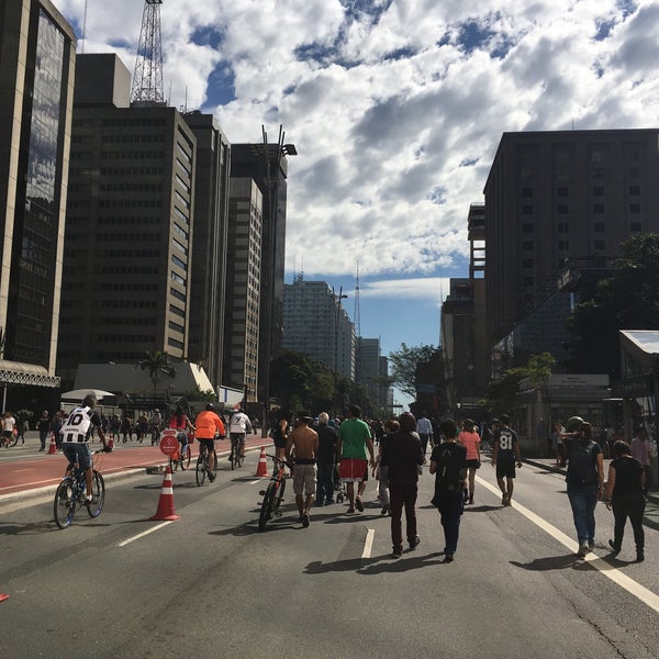 รูปภาพถ่ายที่ Avenida Paulista โดย Antonio T. เมื่อ 6/4/2017