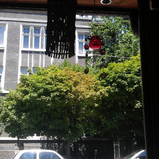 6/18/2013にИлияна Х.がArt Club Sofiaで撮った写真