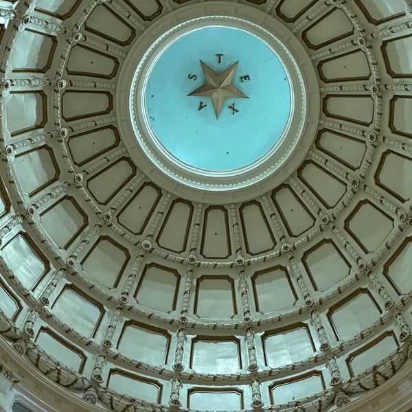 Снимок сделан в Капитолий штата Техас пользователем Rudy R. 12/28/2023