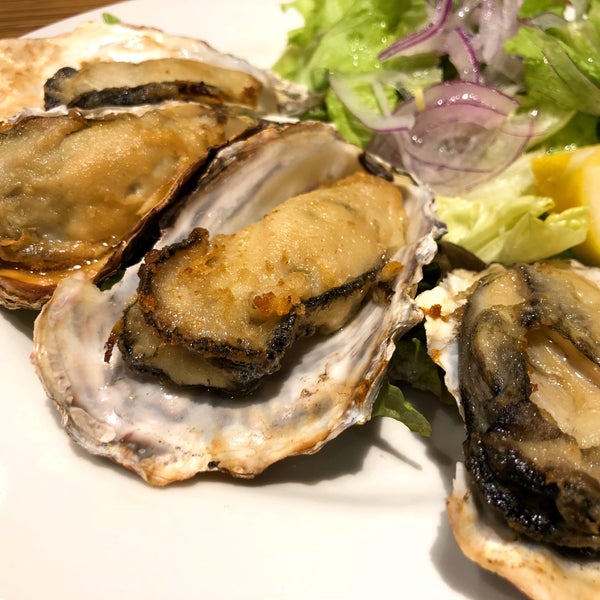 Photo taken at Oyster Table by KaZ on 3/28/2018
