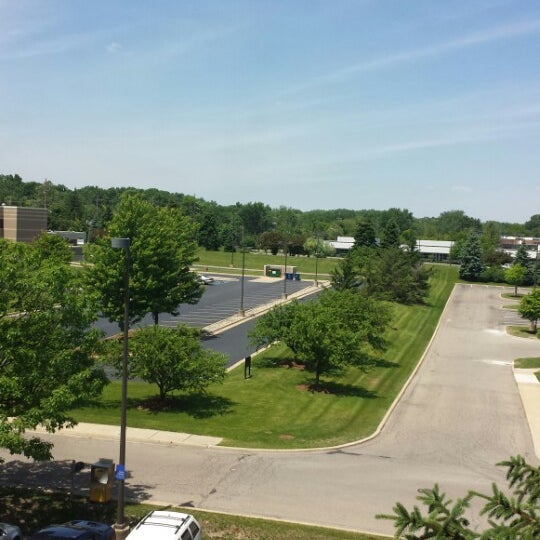 รูปภาพถ่ายที่ Hampton Inn Ann Arbor-North โดย Beau M. เมื่อ 6/7/2014