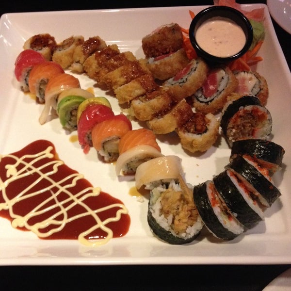 10/19/2013 tarihinde Sandra A.ziyaretçi tarafından Sushi Bites'de çekilen fotoğraf