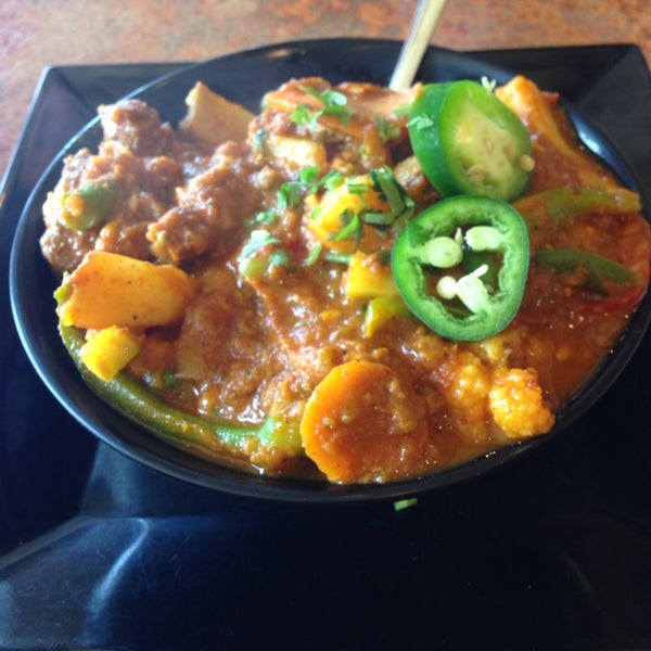 8/16/2013 tarihinde Erin Q.ziyaretçi tarafından Tarka Indian Kitchen'de çekilen fotoğraf