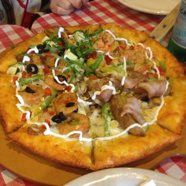 7/4/2013 tarihinde Teresa C.ziyaretçi tarafından Mr. Pizza'de çekilen fotoğraf