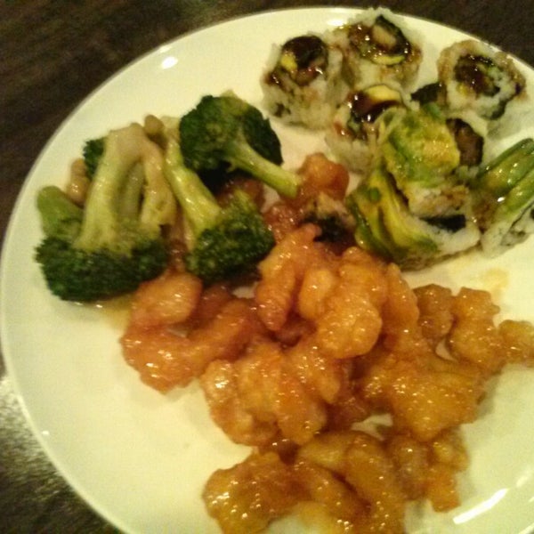 Photo taken at Kumo Ultimate Sushi Bar &amp; Grill Buffet by Justin S. on 6/23/2013
