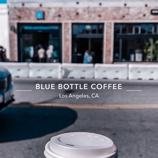 Photo taken at Blue Bottle Coffee by SMR. on 4/9/2021