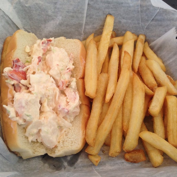 Das Foto wurde bei Bar Harbor Seafood von Danny S. am 7/24/2014 aufgenommen