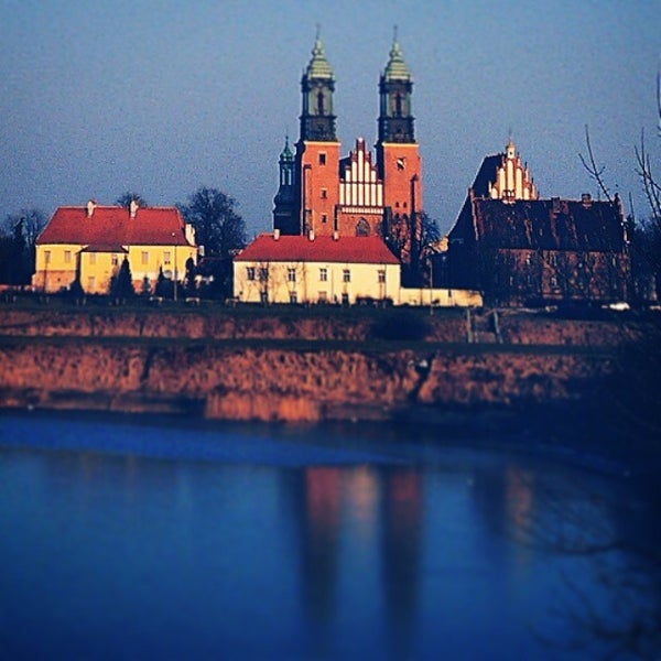 2/23/2015 tarihinde Doruk G.ziyaretçi tarafından Urząd Miasta Poznania'de çekilen fotoğraf
