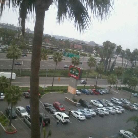 Photo taken at Courtyard by Marriott San Diego Mission Valley/Hotel Circle by Jorge G. on 4/13/2013