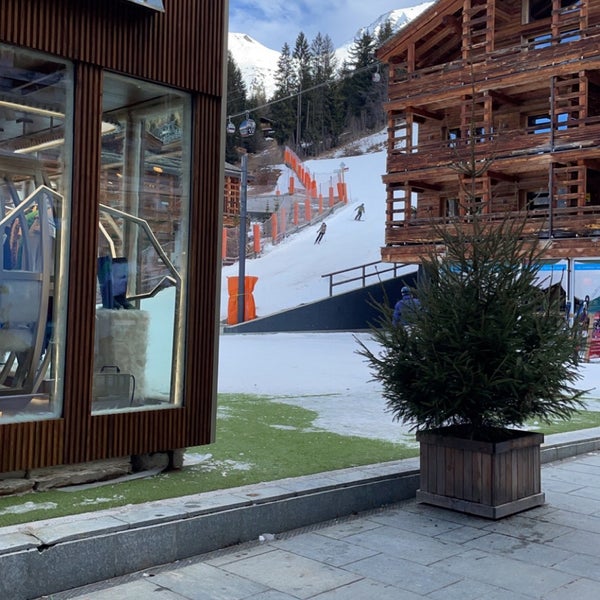 Das Foto wurde bei Verbier von Saad .. am 12/29/2022 aufgenommen