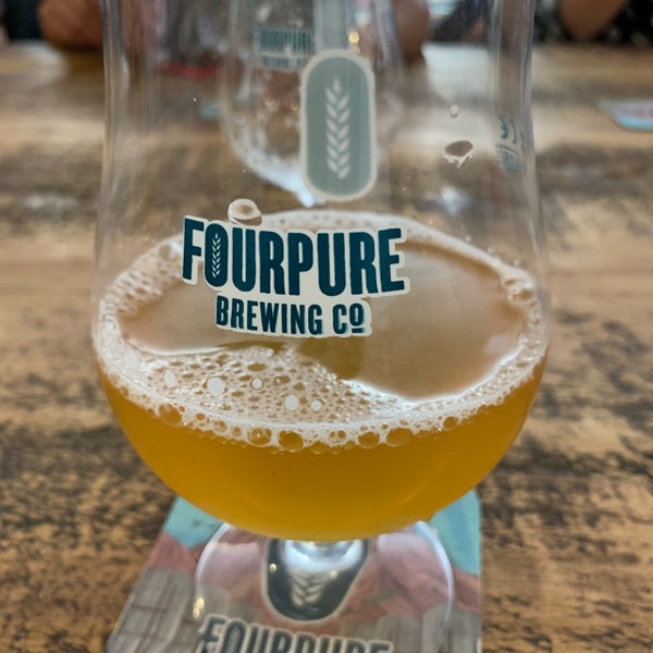 Снимок сделан в Fourpure Brewing Co. пользователем Richard M. 10/13/2018