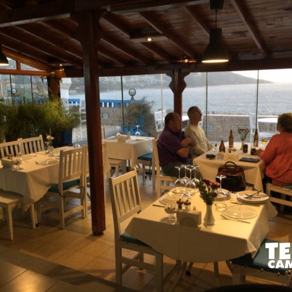 3/10/2016에 Fazlı S.님이 Zinbad Restaurant &amp; Bar에서 찍은 사진